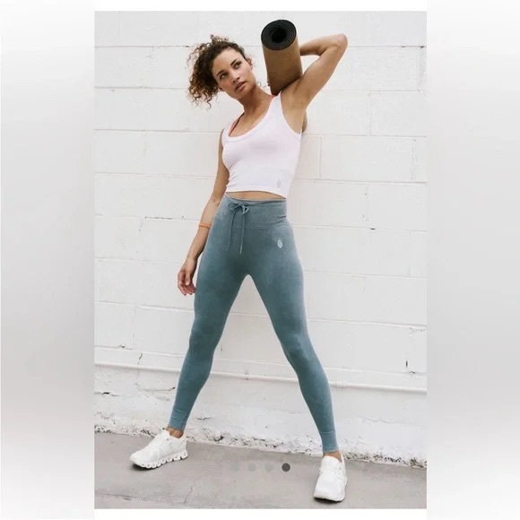 FP Movement by Free People Pants - FP Movement l Go To Leggings l Size: Medium/Large